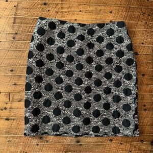 J McLaughlin black polka dot business casual size 10 pencil skirt